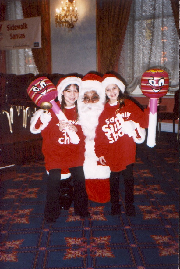 stephnansidewalksanta.jpg